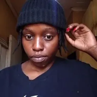 Profile photo of youngpussy23