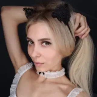 Profile photo of mia_kittten
