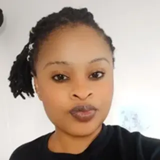Profile photo of ree_ora