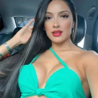Profile photo of elliesantos_