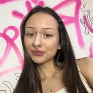 Profile photo of holypinkie_