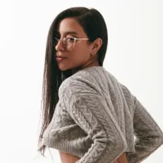 Profile photo of zoe_martins_