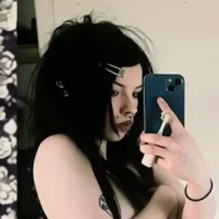 Profile photo of livingz0m6ie