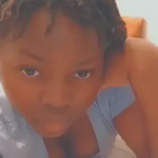 Profile photo of aura_desire