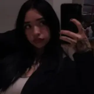 Profile photo of noirdoll_