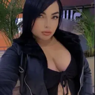 Profile photo of charlott__tp
