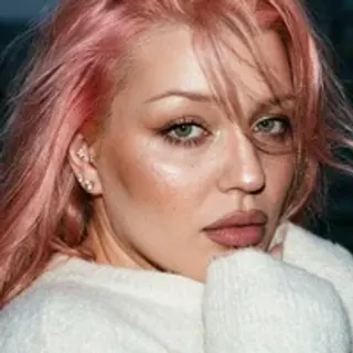 Profile photo of michele_greenn