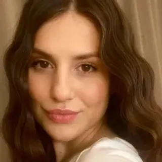 Profile photo of _esmeraldiya
