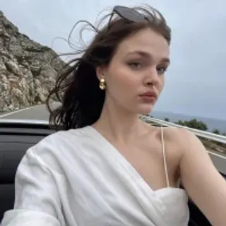 Profile photo of emilly_hiil