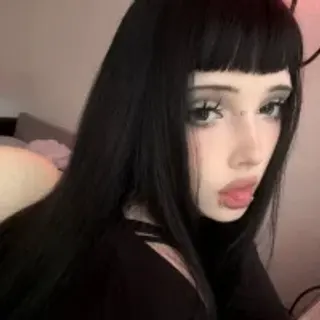 Profile photo of viviennevoid