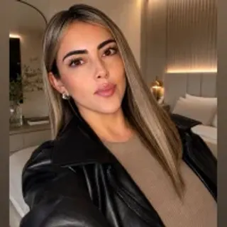Profile photo of alessa__gold