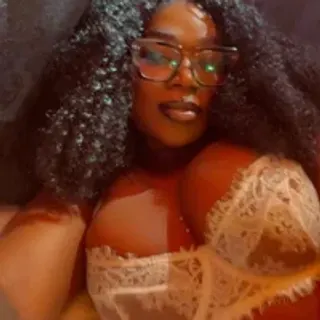 Profile photo of miaknox