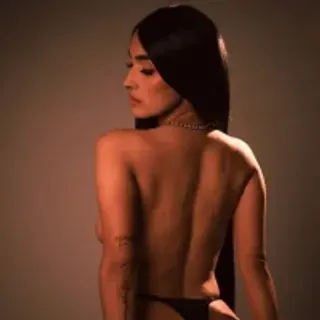 Profile photo of luna_belluci