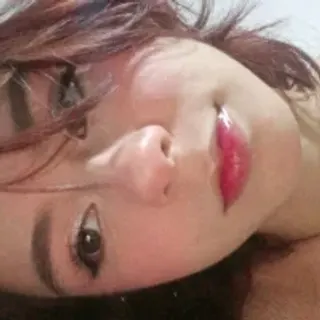 Profile photo of hey_roxx-ovvo