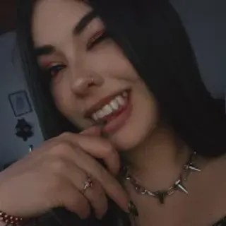 Profile photo of liah_santos