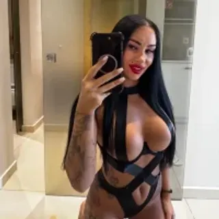 Profile photo of evarozee