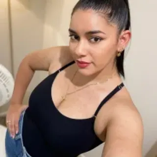 Profile photo of mia_yarum_