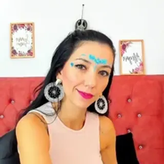 Profile photo of lunazambrano