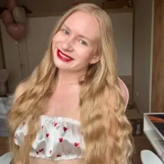 Profile photo of darimblondie