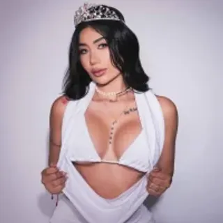 Profile photo of chlooee__