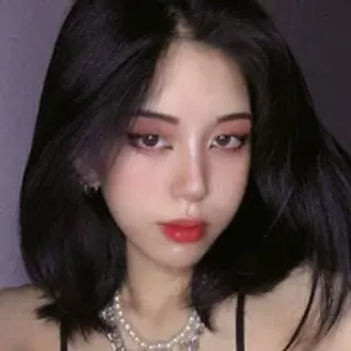 Profile photo of lucy-gold