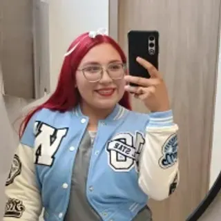 Profile photo of redmelody__